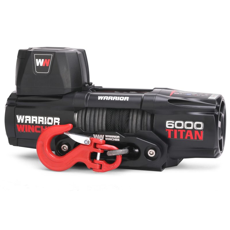 Warrior Titan 6000 2721 kg 24 V käydellä